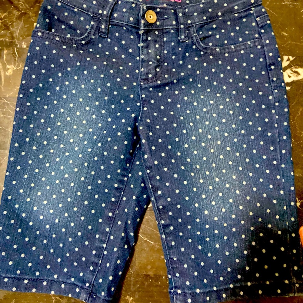 Girl short
